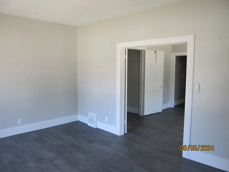 831 Congress St — Photo 2