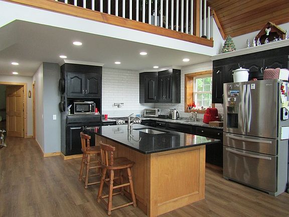 2nd image of 558 Station Rd