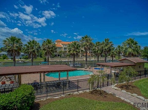 3rd image of 104 Club House Dr Unit 210