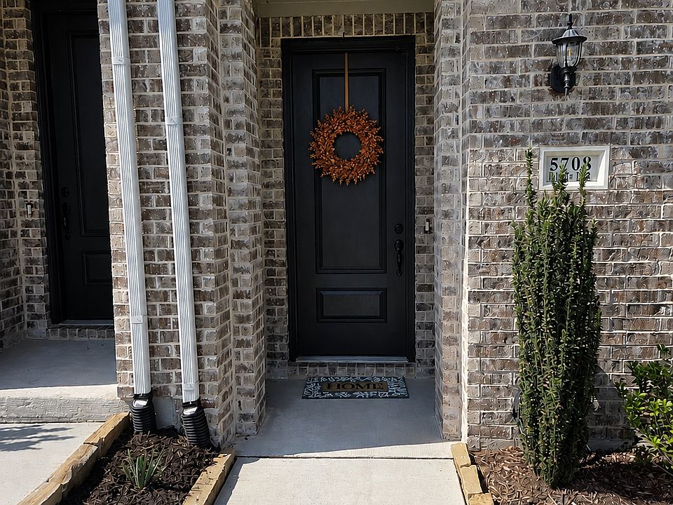 1st image of 5708 Lakeview Dr