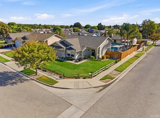 1452 Maple Ct, Lemoore, CA 93245