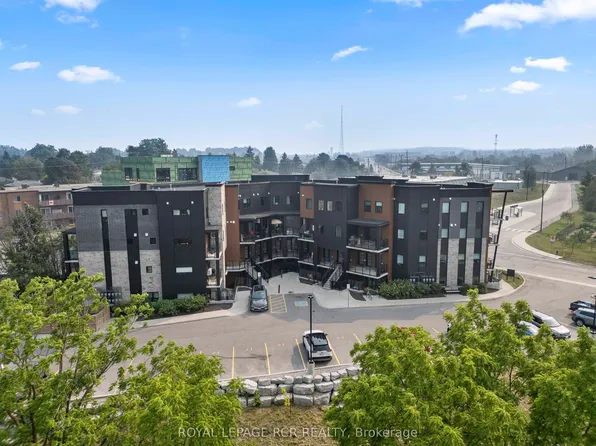 17 Centre St #102, Orangeville, ON L9W 2W9