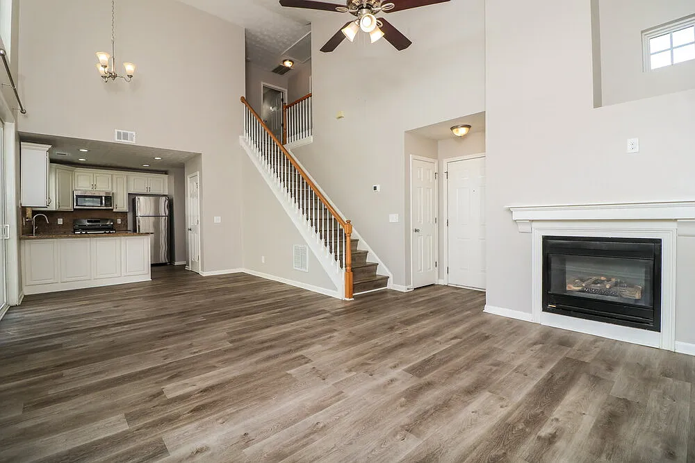 3 bed, 2.5 bath, 1271 sqft, $2,260 — Photo 4