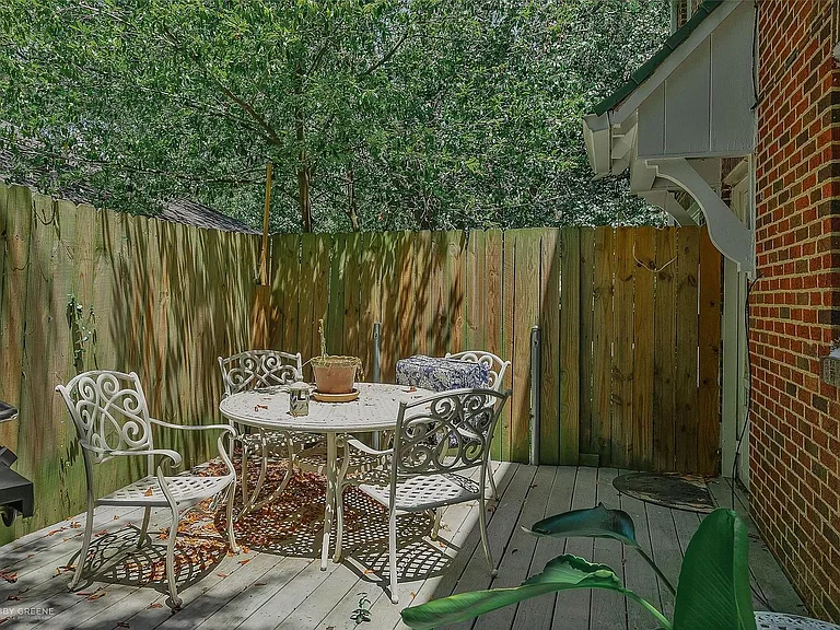 1212 E Kings Hwy — Photo 34