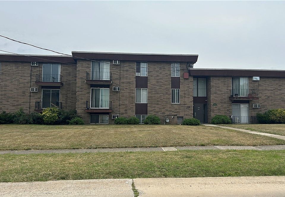 1st image of 16100 Maple Park Dr #B16