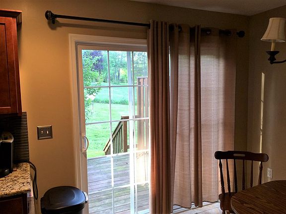 Deck off Eat-in Kitchen