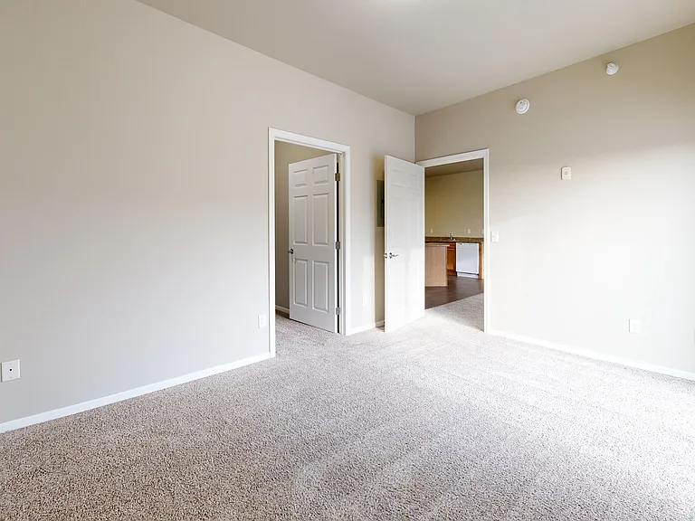 Timber Cove Apartments — Photo 9