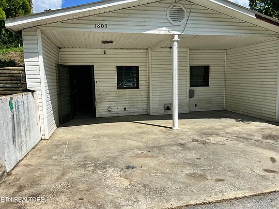 4th image of 1803 Mountain View Rd