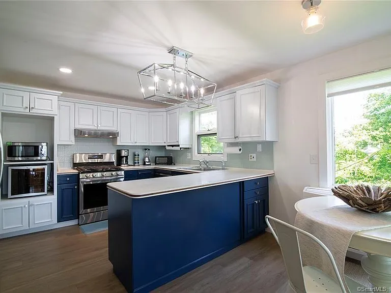 71 Noyes Ave — Photo 10