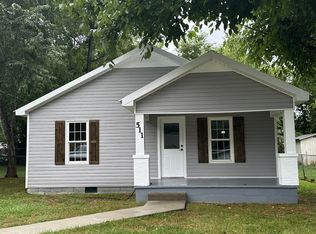 511 3rd St, Lawrenceburg, TN 38464
