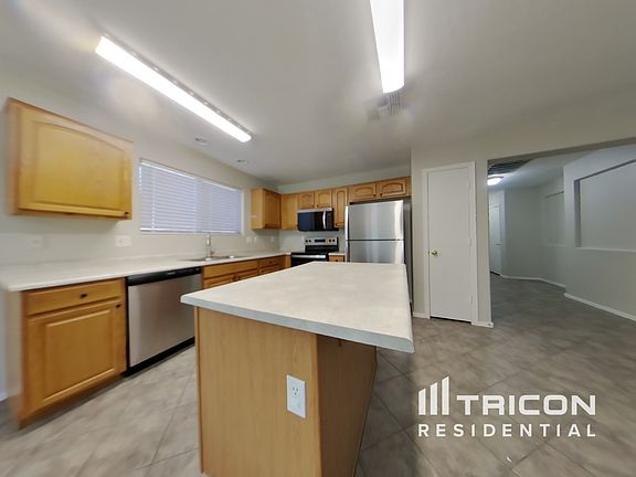 5th image of 2047 W San Tan Hills Dr