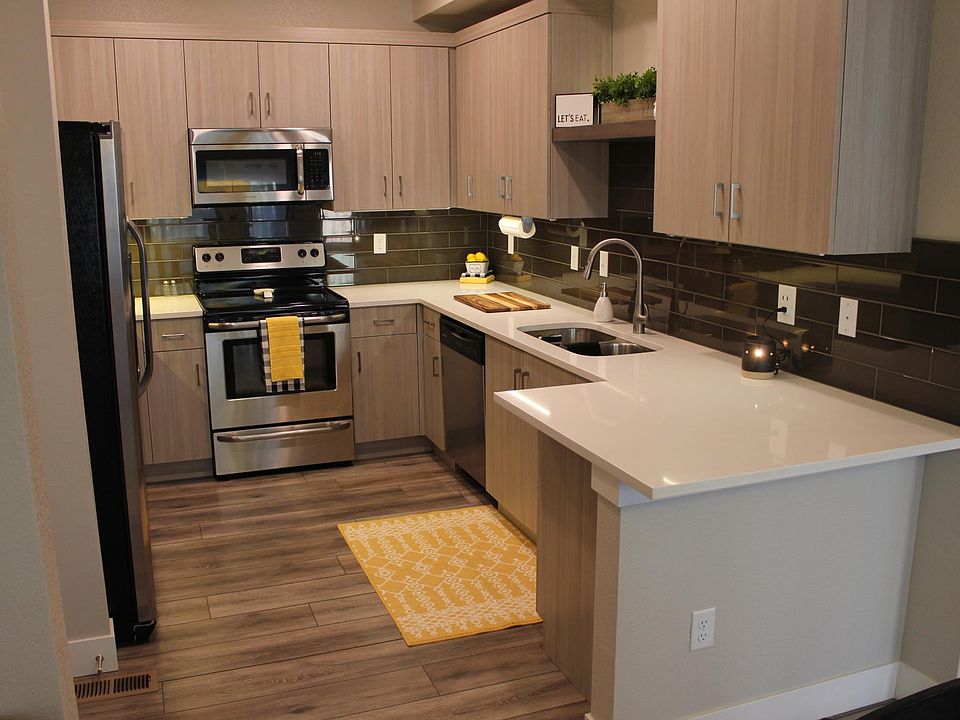 Quartz countertops in kitchen