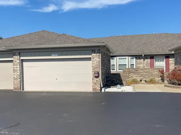 11355 Oak Grove Ct, Washington, MI 48094