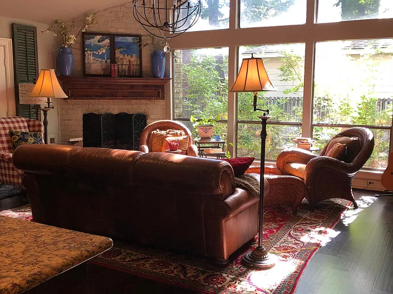Living Room with Beautiful Windows and Natural Lighting.