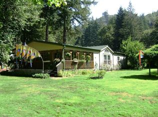 10446 Elk Glen Ln, Coos Bay, OR 97420