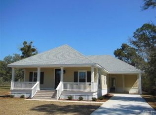 3304 Robinson Point Rd, Milton, FL 32583