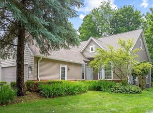118 Fox Hollow Dr, Metamora, MI 48455