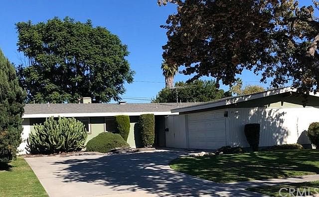 1st image of 2127 W Chateau Ave