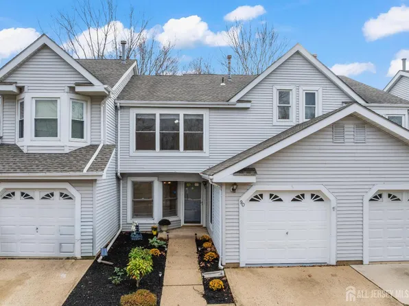 90 Van Liew Ct, East Brunswick, NJ 08816