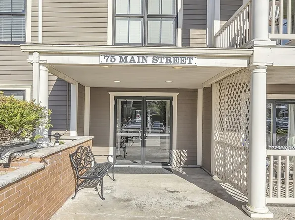 75 Main St Unit 103, Amesbury, MA 01913