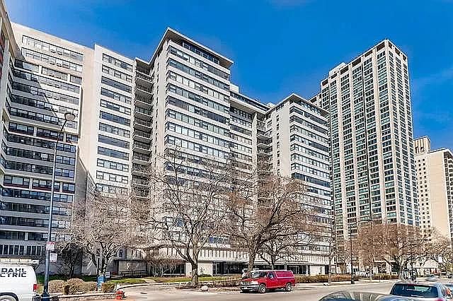1st image of 3440 N Lake Shore Dr APT 6E