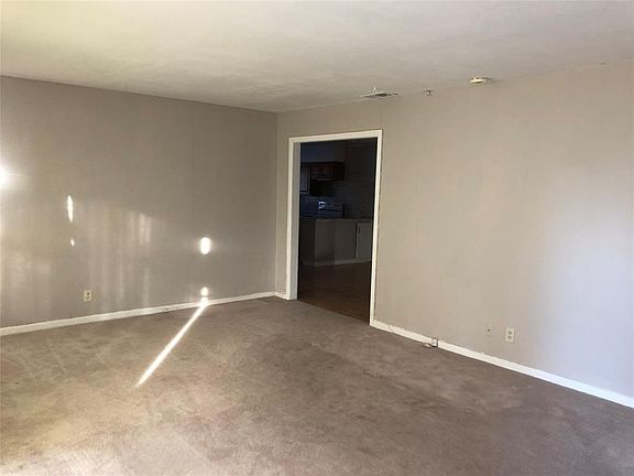 2nd image of 610 En 22nd St