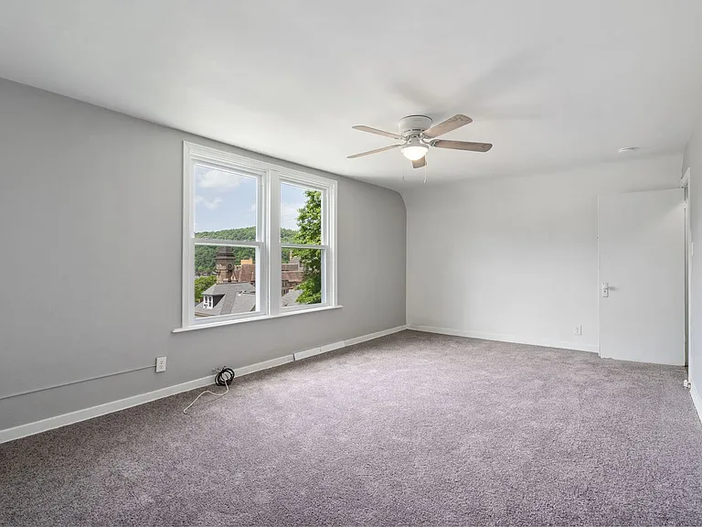 325 Welsh Ave — Photo 15