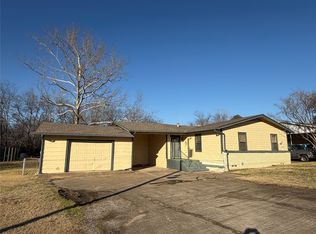 234 Texas St, Wills Point, TX 75169