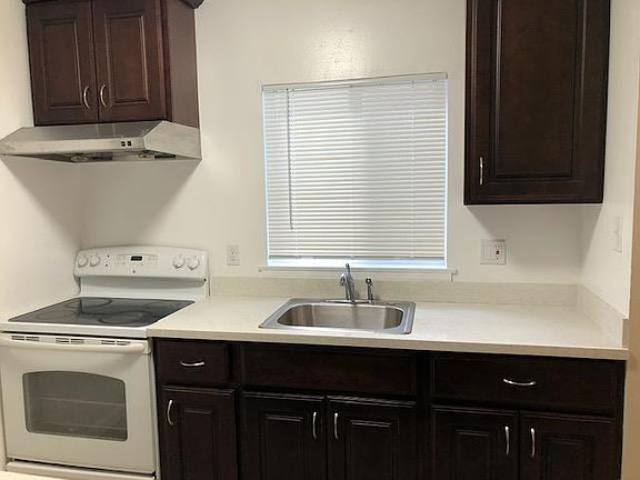 3rd image of 339 Lester Ave APT 2