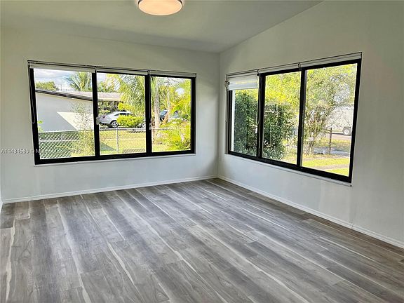 5th image of 830 NW 170th Ter