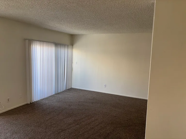 Sierra Vista Apts — Photo 12