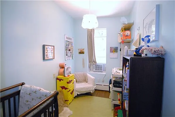 Sold by R New York | media 28