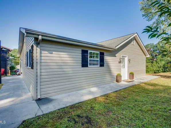 3953 Pear St, Kingsport, TN 37664