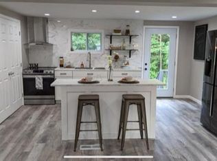 3076 Robinson Ferry Rd, White Plains, VA 23893