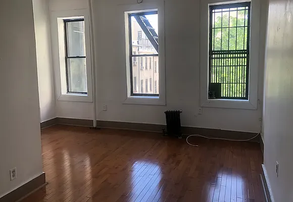 Rented by Esra Realty | media 1