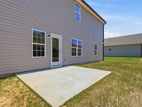 4th image of 319 Waylon Ct