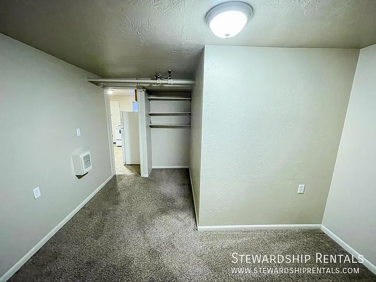 942 E 18th Ave #12 — Photo 10