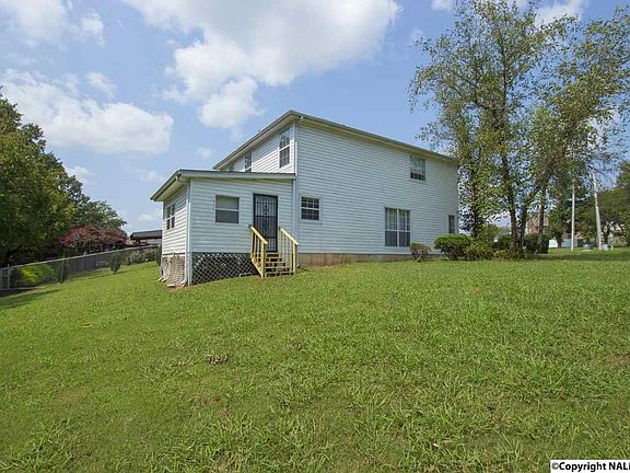 5th image of 2401 Bonnie Oaks Dr SW
