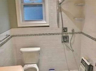 22814 Horace Harding Expy, Flushing, NY 11364