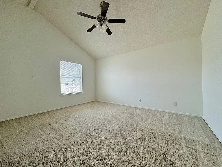 6404 Kenmore — Photo 16