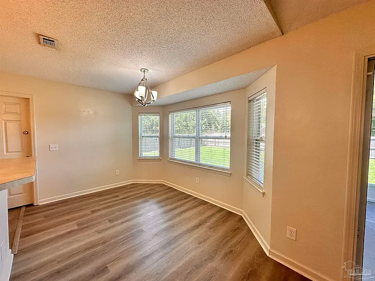 3304 Tiller Ct — Photo 4