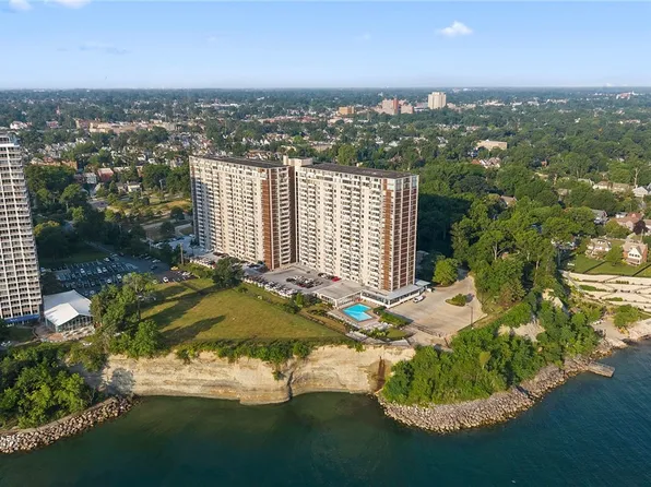 12900 Lake Ave APT 811, Lakewood, OH 44107