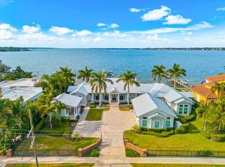 213 N 18th St W, Bradenton, FL 34205