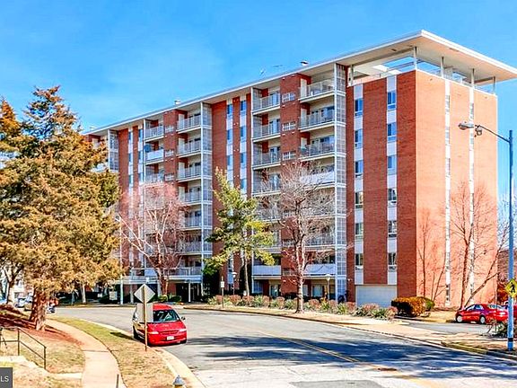 3rd image of 5250 Valley Forge Dr APT 205