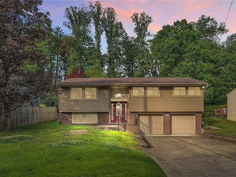 721 Pine Valley Dr — Photo 1
