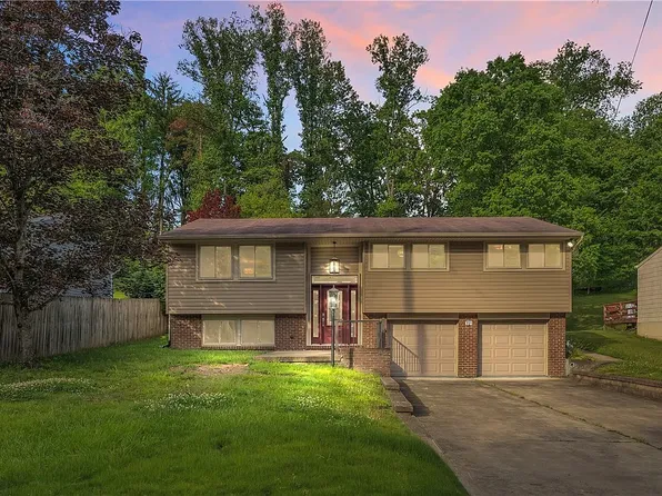 721 Pine Valley Dr, Pittsburgh, PA 15239
