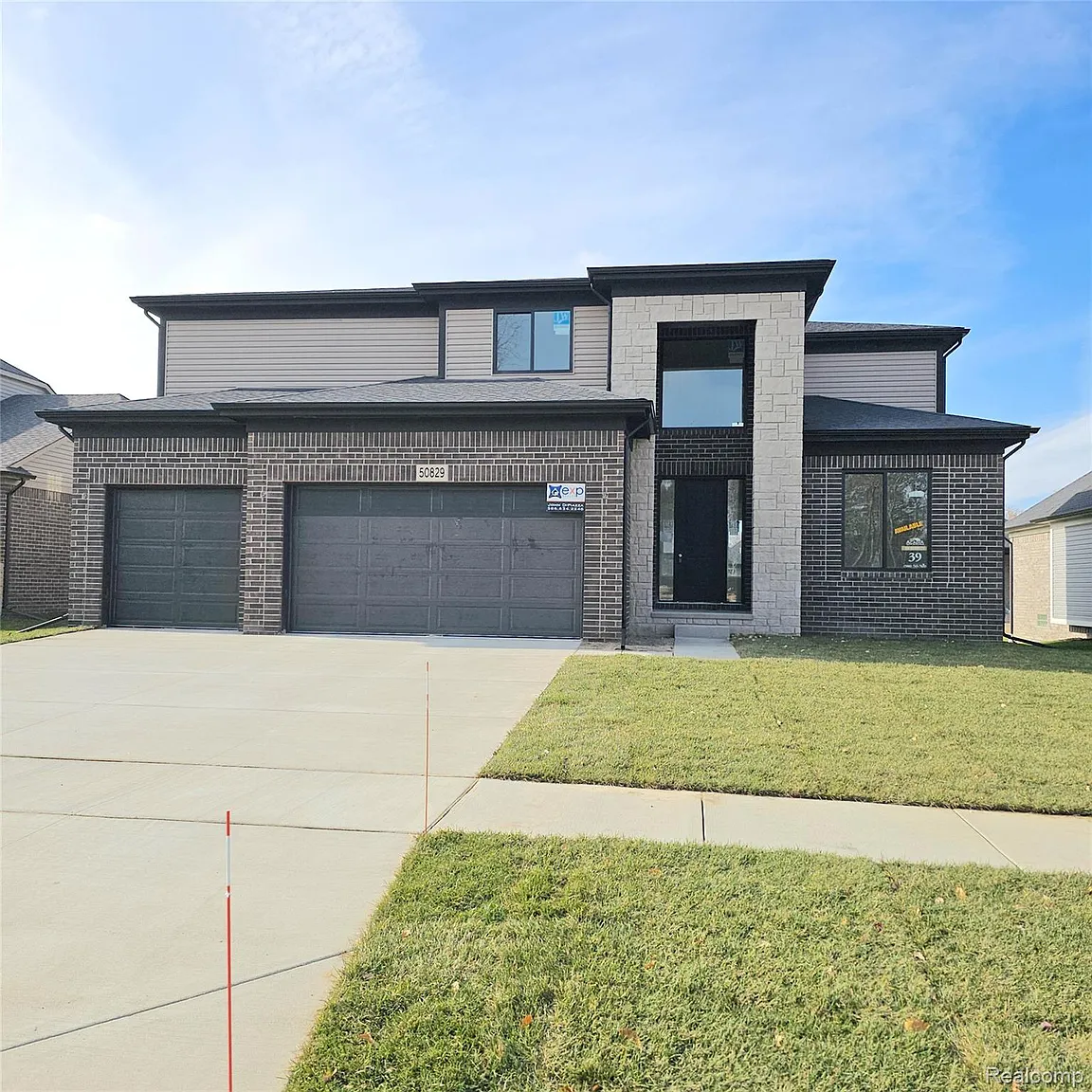 50829 Mistwood Dr photo 1