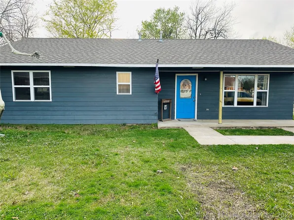 522 S 1st St, Morris, OK 74445