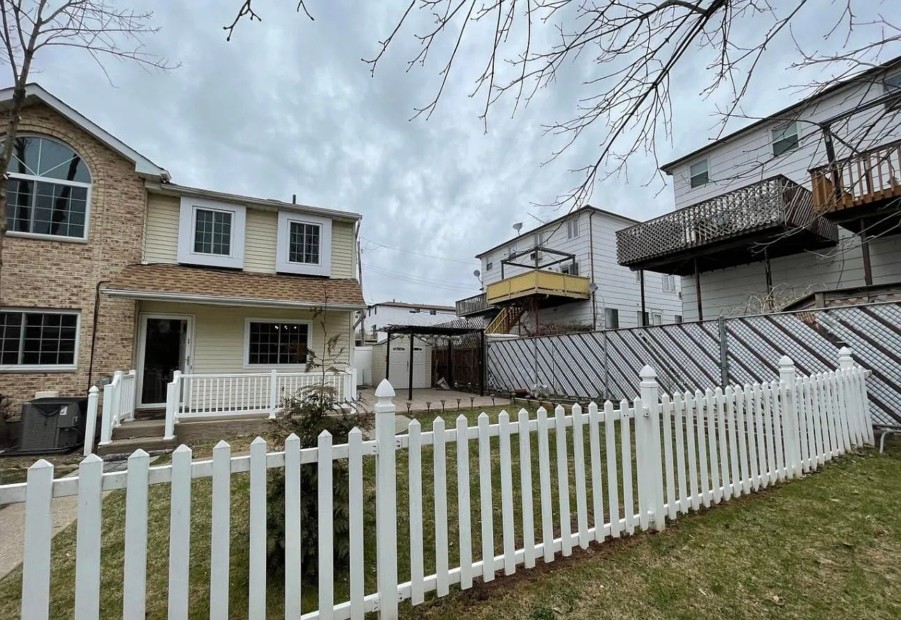 2 Dreyer Ave — Photo 2
