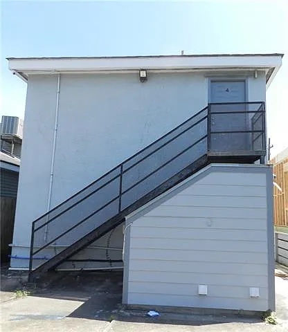 2 bed, 1.0 bath, 830 sqft, $1,150 — Photo 2